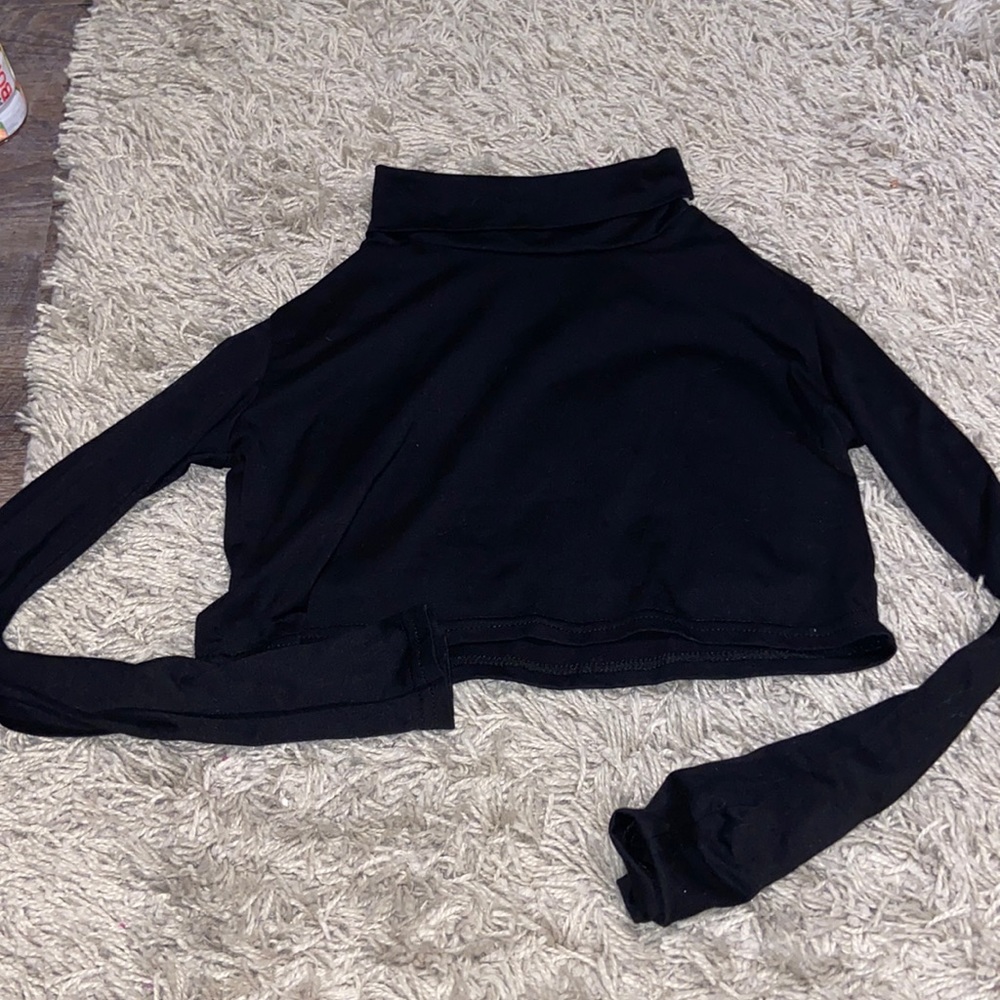 Black cropped turtleneck